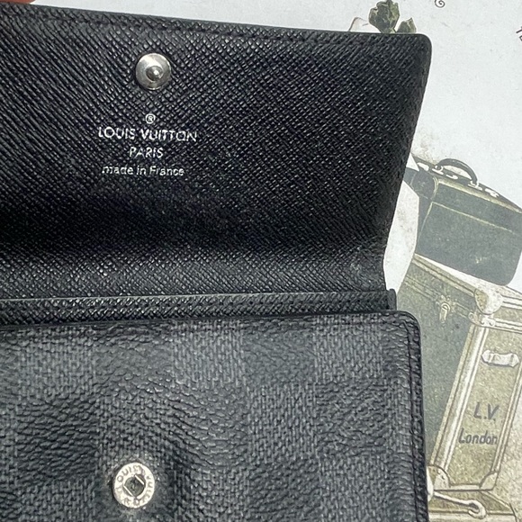 Authentic Large Louis Vuitton Damier Graphite Porte Cles Voiture Key Case❤️ - Picture 9 of 16